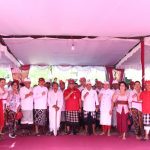 Bupati Sanjaya Hadiri Persembahyangan Bersama Pemelaspasan Pelinggih di Kantor Sekretariat DPRD Tabanan