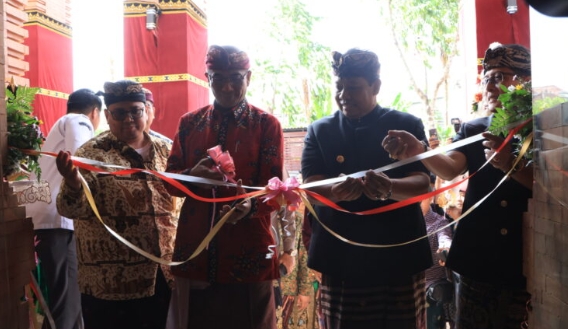 Serah Terima Gedung KPU dan BAWASLU Badung; Perbedaan Pandangan dan Pilihan adalah Hal Biasa