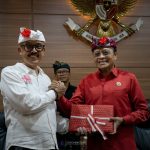 Wabub Bangli I Wayan Diar Sampaikan Laporan LKPJ  kepala Daerah Tahun anggaran 2023 di Rapat Paripurna