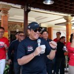 Jumat Ceria Bersama Bupati Tabanan -Eratkan Rasa Kekeluargaan Antar Pegawai, Bupati Sanjaya Gelar Giat Meliang-liang