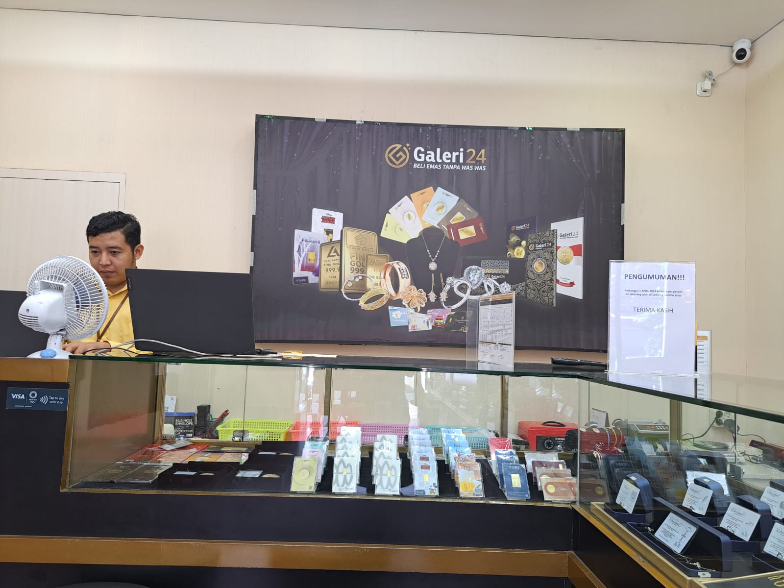 Harga Emas Melemah, Ini Penyebabnya