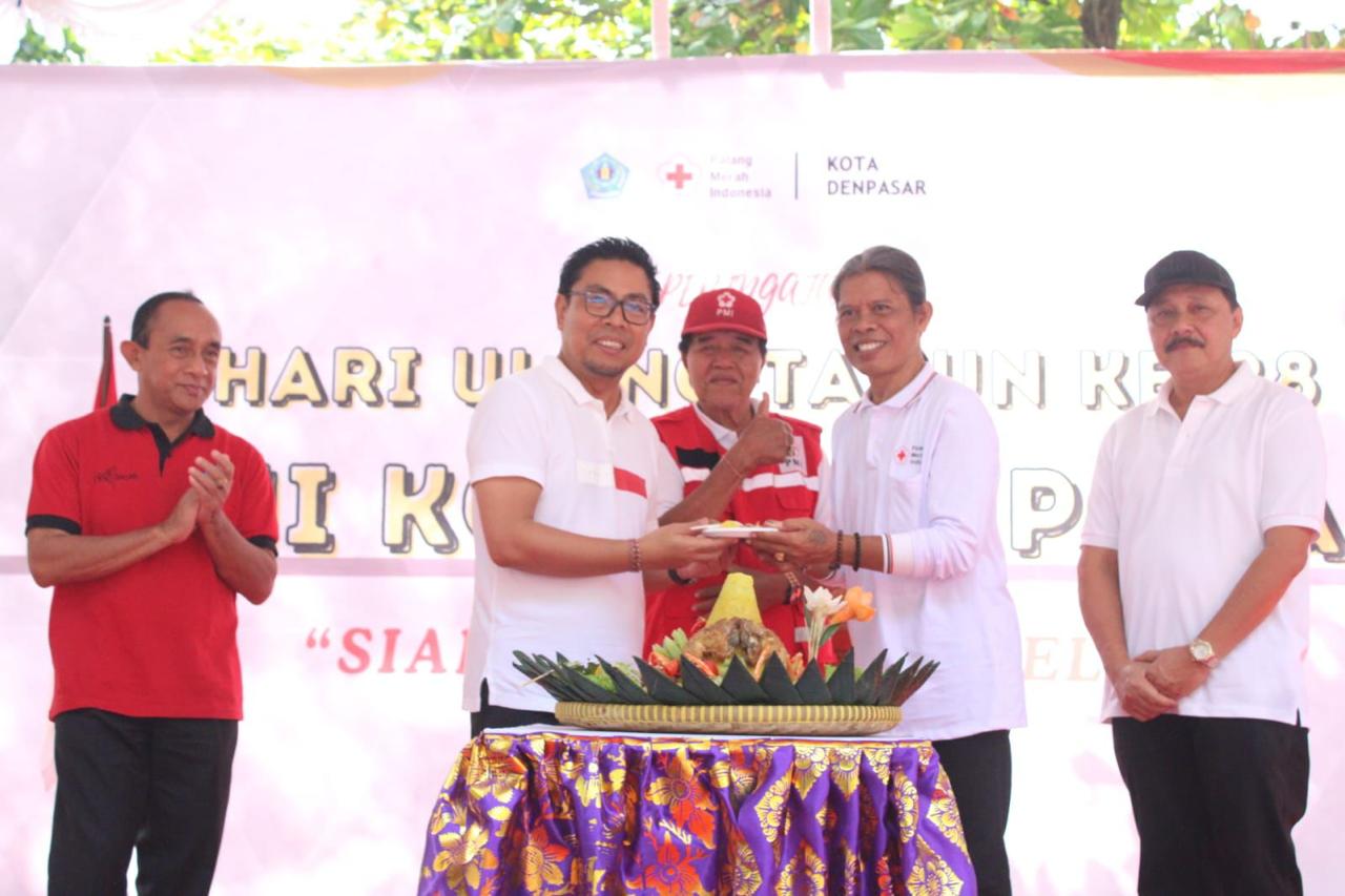 Hadiri Puncak HUT ke-28 PMI Kota Denpasar,Wawali Arya Wibawa : Bersinergi Bersama Semua Pihak Berikan Pelayanan Sosial Kemanusiaan.