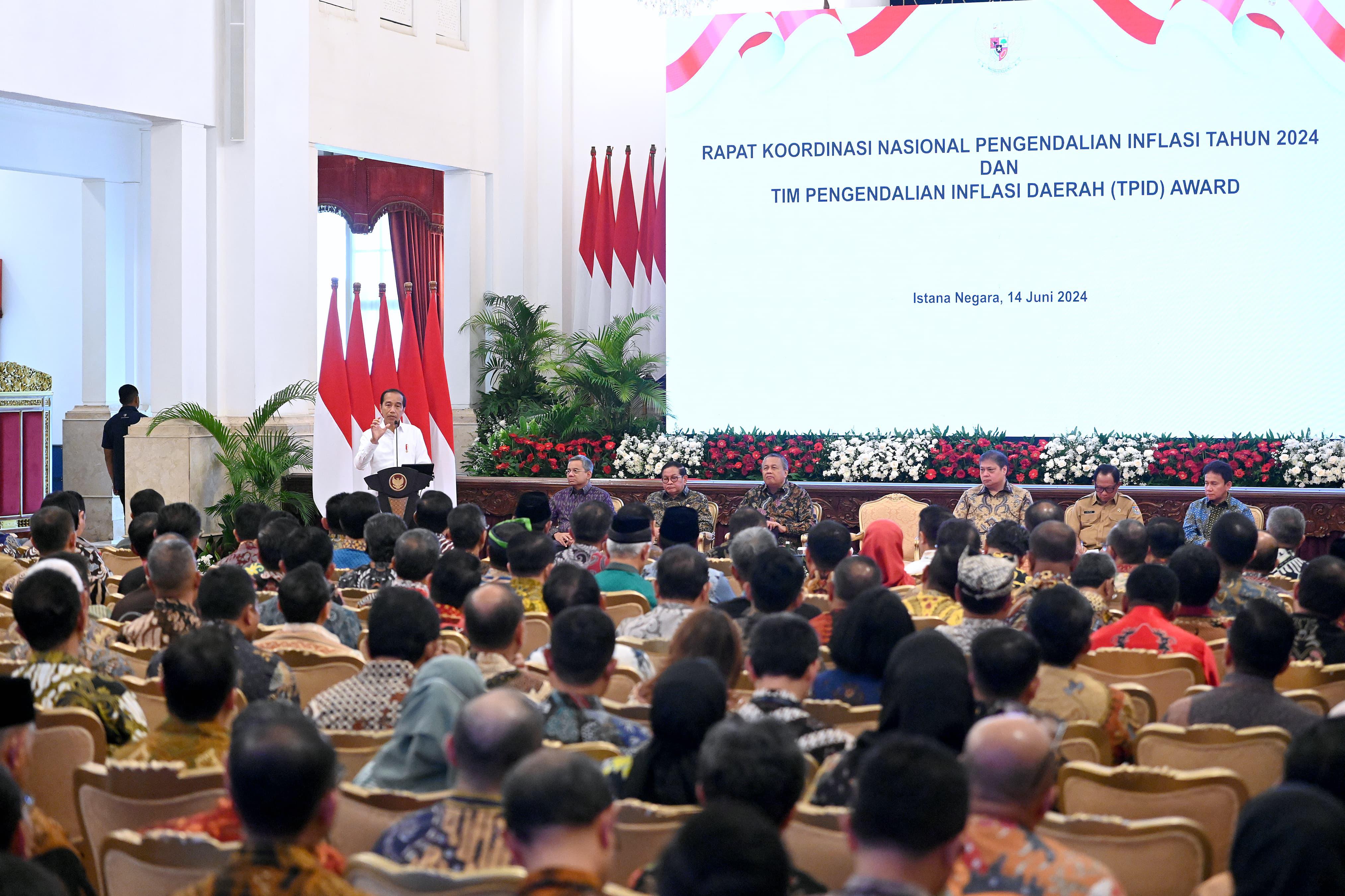 Presiden Minta Kementan Perkuat Pompanisasi dan Irigasi Air Sungai