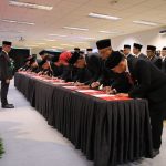 Mahendra Siregar  Lantik  21  Kepala  OJK Daerah