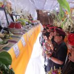Bupati Tabanan Apresiasi Kekompakan Masyarakat Dalam Yadnya Bersama di Desa Kelating