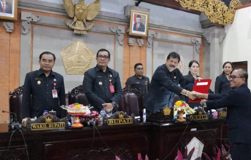 Bupati  Sanjaya  Hadiri Rapat Paripurna DPRD Kabupaten Tabanan Ke-6, Terkait Persetujuan Tiga Ranperda