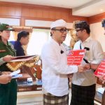 Walikota Jaya Negara Serahkan Kembali Bantuan  Pascabencana , total sebesar Rp.255.200.000.