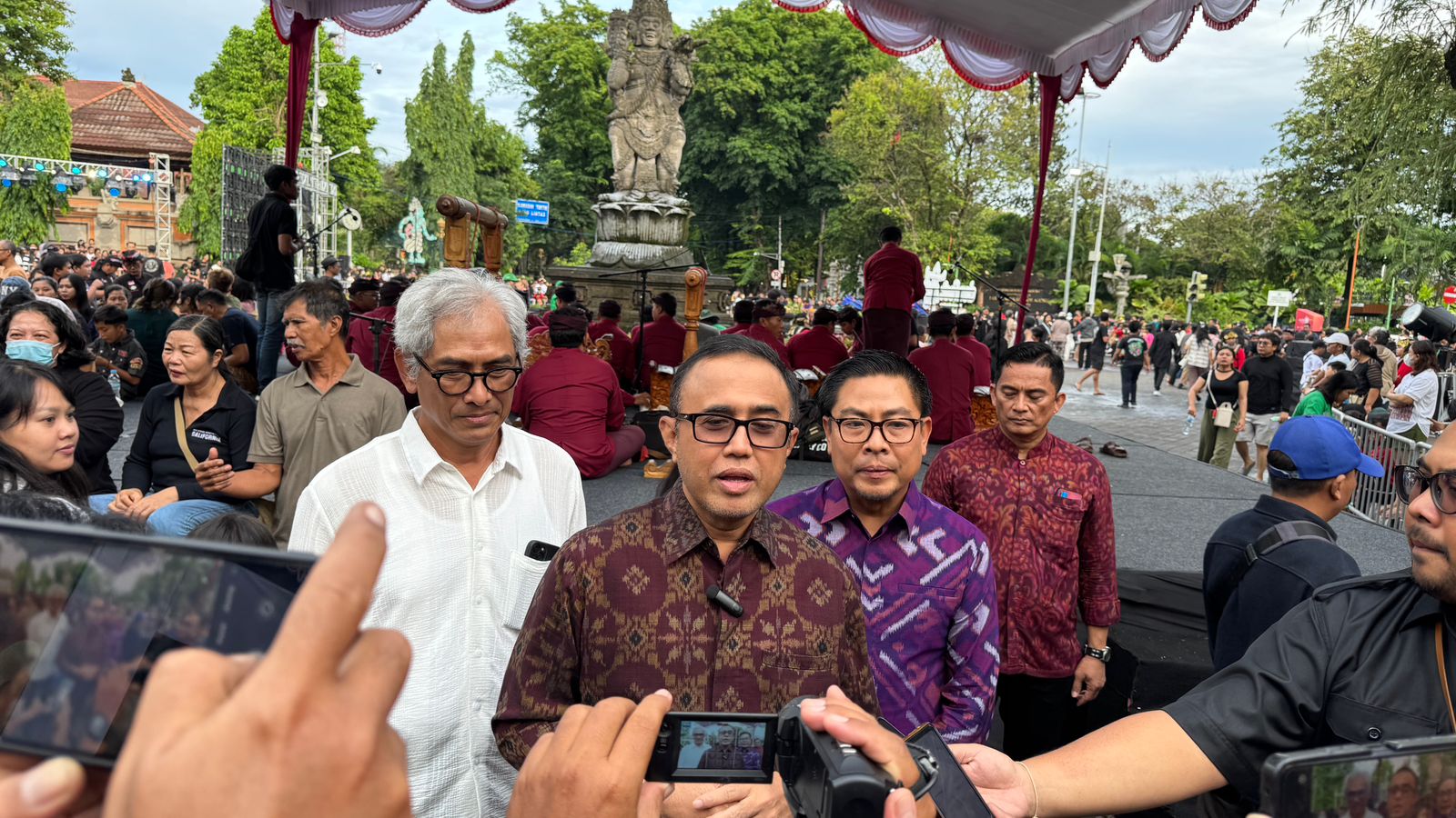 Tak Lolos SPMB SMP Negeri di Denpasar, Walikota Jaya Negara Komitmen Berikan Subsidi Rp. 1,5 Juta.