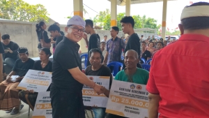 DPRD  Bali  Apresiasi  Koster  Salurkan  Rp. 1,263 Miliar  untuk Korban Banjir Buleleng